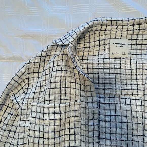 Abercrombie & Fitch Oversized Tweed Button-Up Shirt - Picture 2 of 2